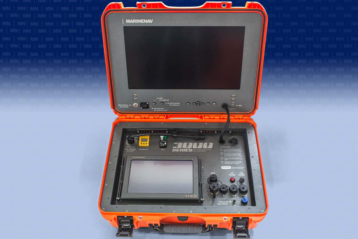 3000 series topside with dual built-in computers